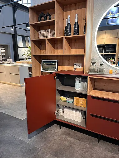 Sideboard mit beleuchtetem Spiegel und Regalsystem