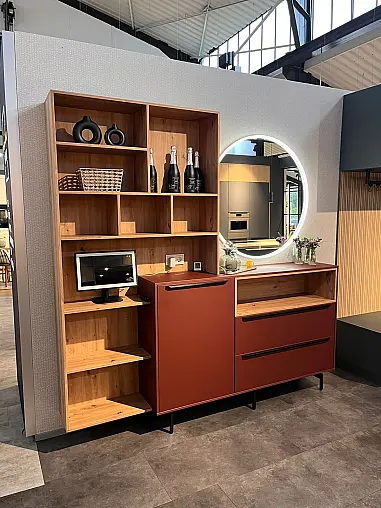 Sideboard mit beleuchtetem Spiegel und Regalsystem