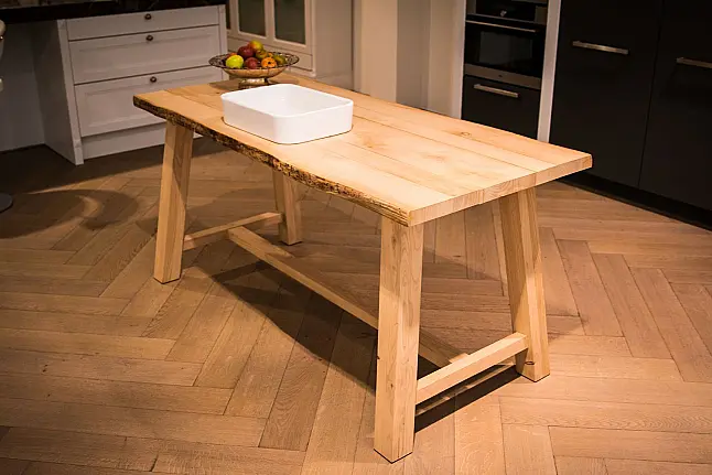 van massief hout