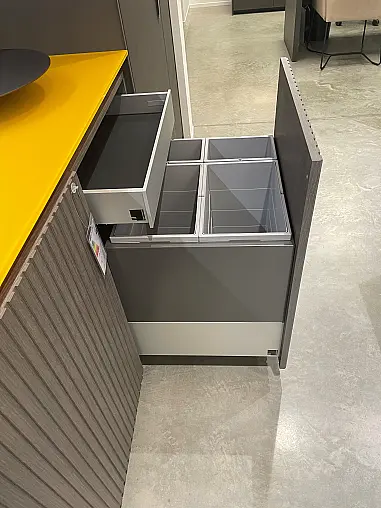 moderne Inselküche