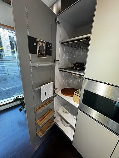 SieMatic SLX Ceramic, Edelstahl, Gaggenau, Eiche Innenausstattung