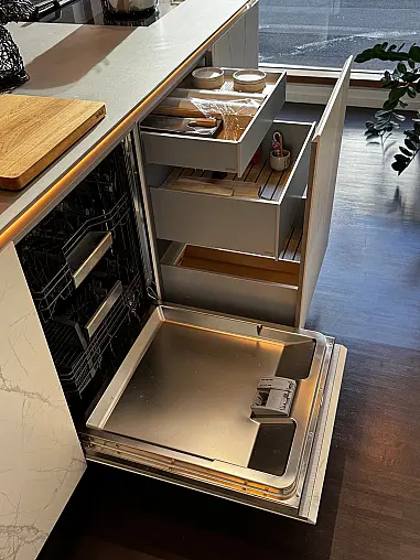 SieMatic SLX Ceramic, Edelstahl, Gaggenau, Eiche Innenausstattung