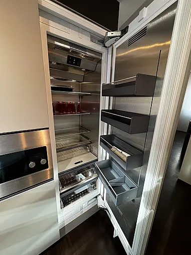 SieMatic SLX Ceramic, Edelstahl, Gaggenau, Eiche Innenausstattung