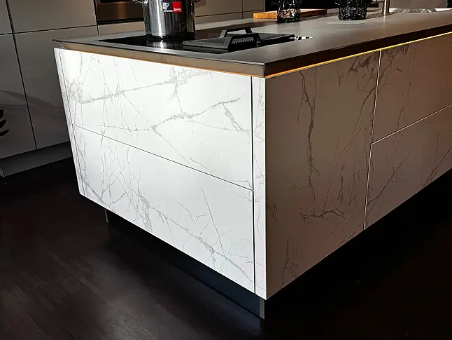 SieMatic SLX Ceramic, Edelstahl, Gaggenau, Eiche Innenausstattung