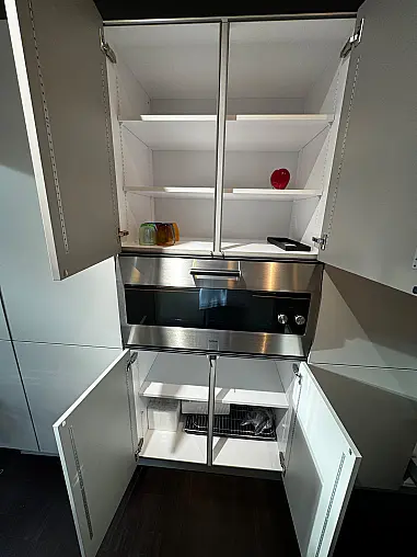 SieMatic SLX Ceramic, Edelstahl, Gaggenau, Eiche Innenausstattung