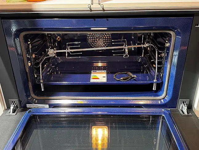 SieMatic SLX Ceramic, Edelstahl, Gaggenau, Eiche Innenausstattung