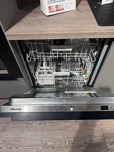 Nobilia Screen in Taupe-Grau inkl. Miele Geräte - Traumhaft -