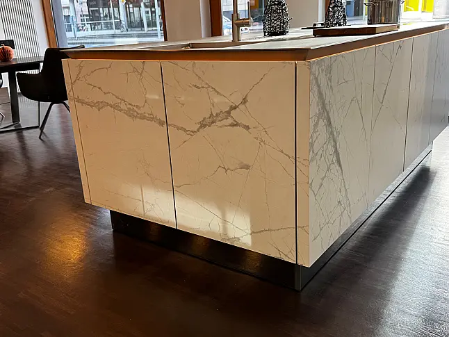 SieMatic SLX Ceramic, Edelstahl, Gaggenau, Eiche Innenausstattung