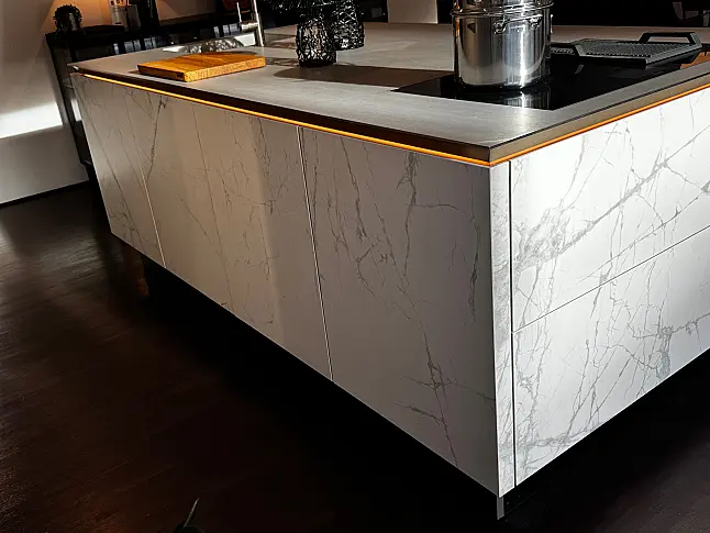 SieMatic SLX Ceramic, Edelstahl, Gaggenau, Eiche Innenausstattung