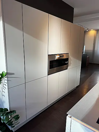 SieMatic SLX Ceramic, Edelstahl, Gaggenau, Eiche Innenausstattung