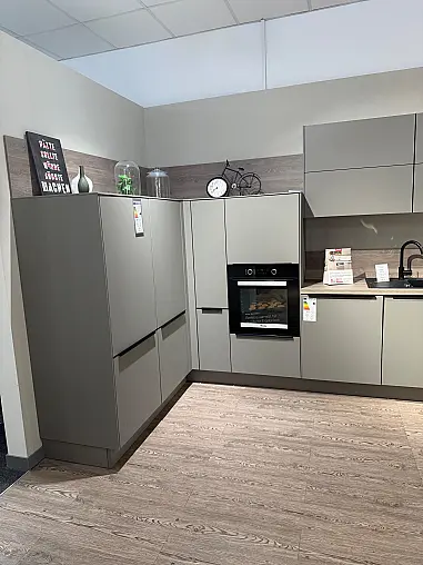 Nobilia Screen in Taupe-Grau inkl. Miele Geräte - Traumhaft -
