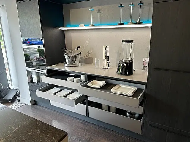 Exklusive SieMatic Urban Küche mit integriertem Sony Bildschirm
