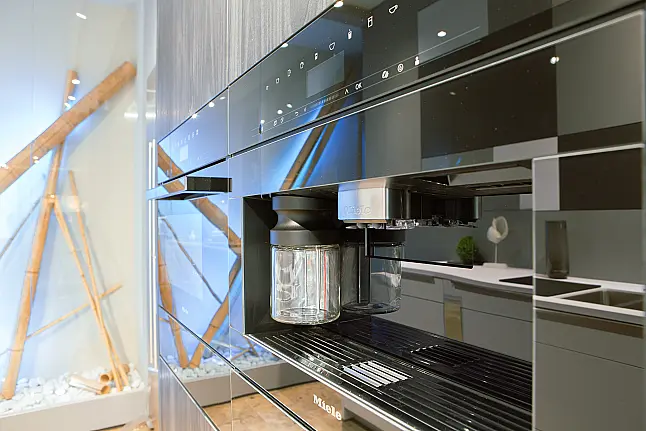 Häcker AV2130 polarweiß AV1098 Okobo schwarzgrau