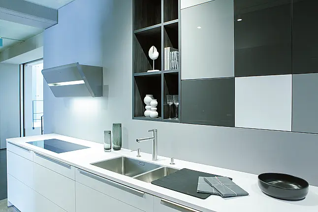 Häcker AV2130 polarweiß AV1098 Okobo schwarzgrau