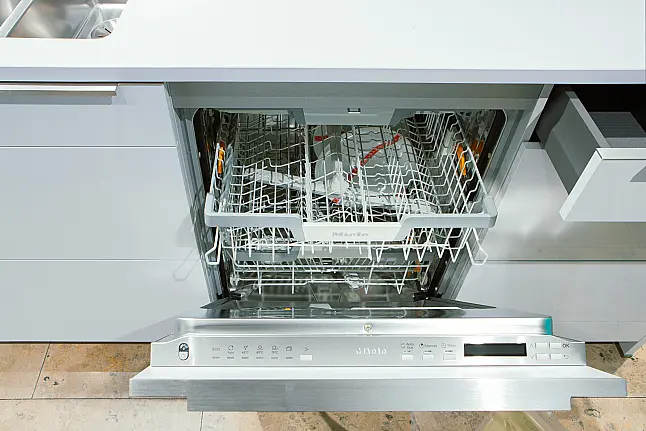 Häcker AV2130 polarweiß AV1098 Okobo schwarzgrau