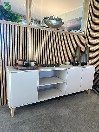 Sideboard grifflos in der Farbe Kaschmir matt