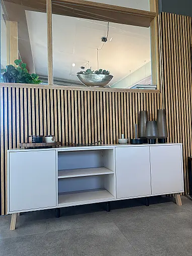 Sideboard grifflos in der Farbe Kaschmir matt