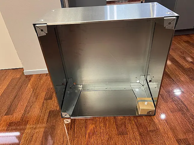 Neuer, original verpackter MIELE Unterbau geschlossen UG5005-30*