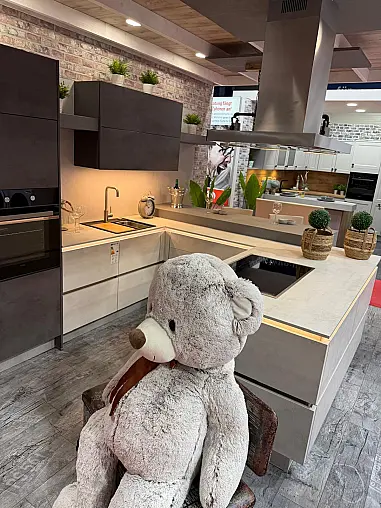 Grifflose moderne Inselküche