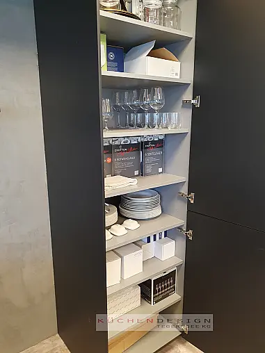 Poggenpohl Premium Designküche | Schwarz Samtmatt |