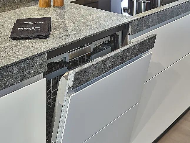 Koje 1 KH: Italienische Designküche mit raffinierten Details