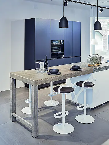Koje 1 KH: Italienische Designküche mit raffinierten Details