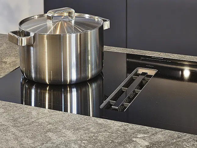 Koje 1 KH: Italienische Designküche mit raffinierten Details
