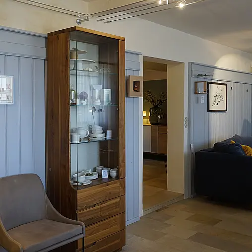 Edle Massivholz Vitrine