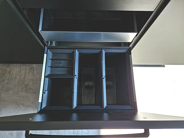 TALEA MIT SMARTGLAS UND RESOPAL