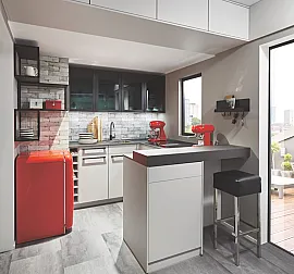Musterküche: Nobilia Küche + Wohnwand + Deckenschränke + Sitzplatz - Modell Laser Seidengrau