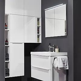 Exklusiver Waschtisch - Spiegel mit LED-Beleuchtung - Wandschränke und Regalelemente