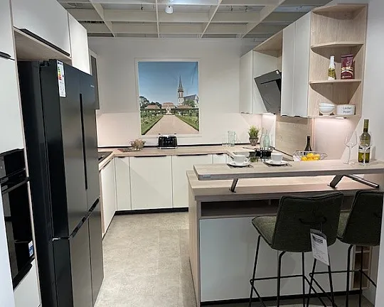 Große G-Küche mit Side by Side - Nobilia Senso