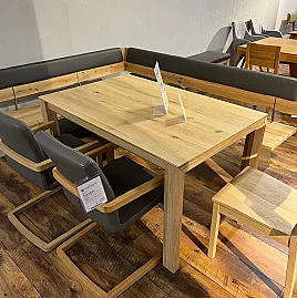 Tisch mit Funktion / Auszugstisch