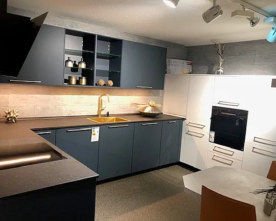 Moderne zweifarbige  U-Küche - Easytoch Fjordblau
