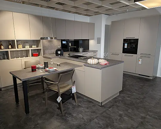 Eyecatcher in Lava matt mit integretiertem Esstisch - Serie 3340