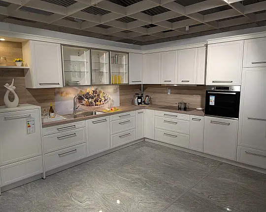 Klassisches Landhaus trifft moderne Eleganz - Serie 3680 C02 Lack Magnolia Softmatt