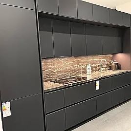 Hamburg - grifflose Küche mit MIele und Gaggenau