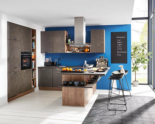 Moderne Küche mit Bosch-Geräten - Riva Beton Terragrau