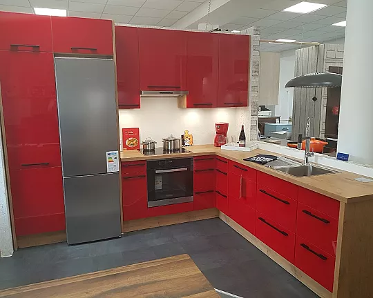 Moderne L-Küche Rot Hochglanz Lack  ohne Geräte - Gloriette