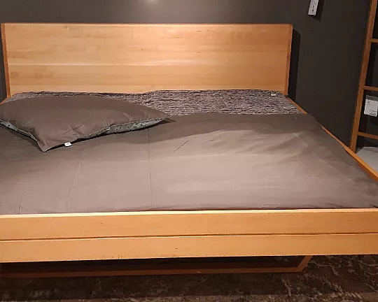Bett mit Holzkopfteil - Float