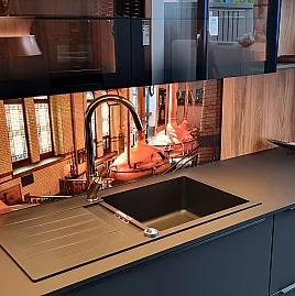 Moderne Einbauküche in schwarz supermatt