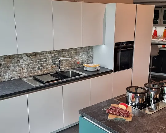 Moderne Küche in zwei Farben matt lackiert - Modell GL3380/GL3399