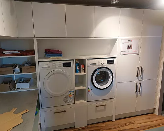 Hauswirtschaftsraum aus Küchenmöbeln - Nova weiß