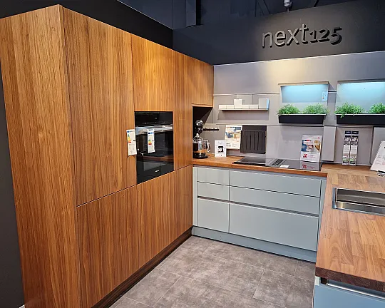 Next125 Ausstellungsküche komplett mit Geräten von Miele - NX505