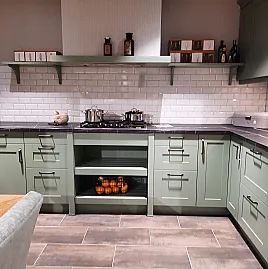 Schüller Landhausküche Salbeigrün U-Form wunderschöne, grüne Küche im Landhausstil rustikal