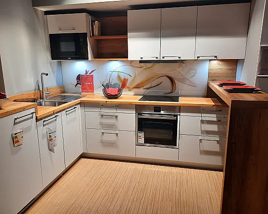 Kleine Küche mit Tresen Eckküche Weiß Holz kombiniert inkl. E-Geräten komplett - Uma Kristallgrau Matt