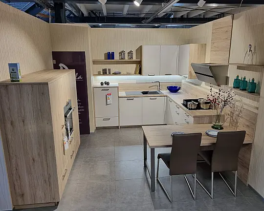 AV 2030 SATIN Hochglanz Lack - AV 2030 SATIN Hochglanz Lack