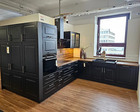 Landhaus schwarz matt - 706 Caracas
