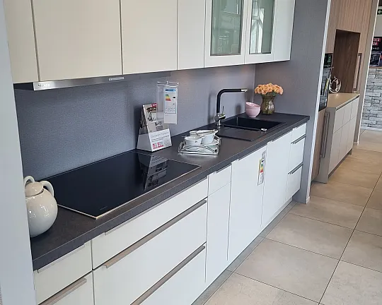 Lara Silk matt lackiert - Burger Lara