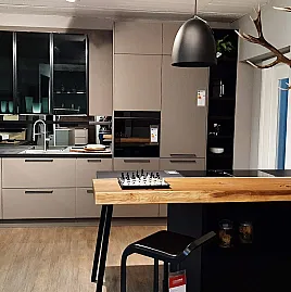 "Männerküche"  mit Theke